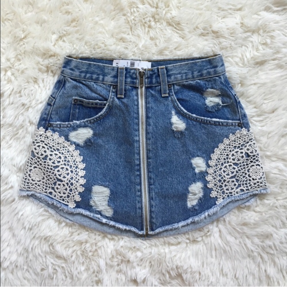 NWT LF Carmar chrochet Beatrice skirt